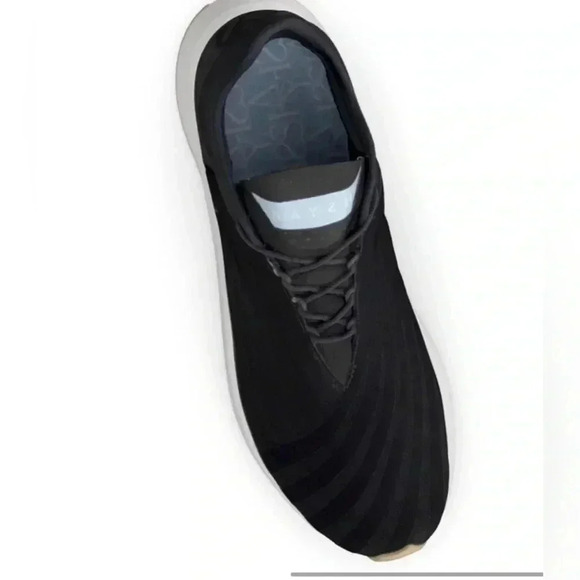 Saysh One Black Sneaker Allyson Felix Lightweight Size 8v2 - Picture 3 of 16